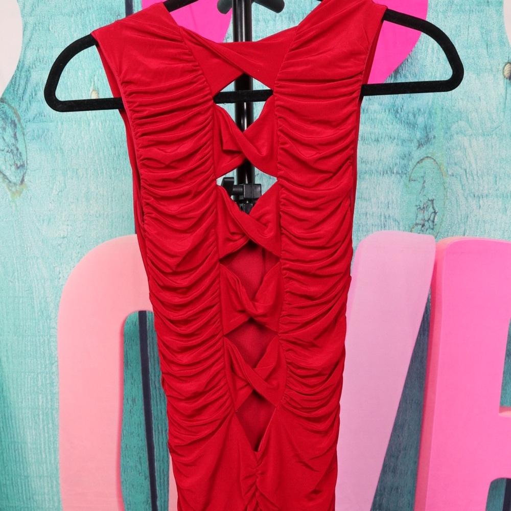 Red short ruffled Forever 21 dress. Worn twice.